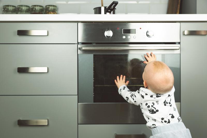 What Moms Should Know About Making a Kid-Friendly Kitchen